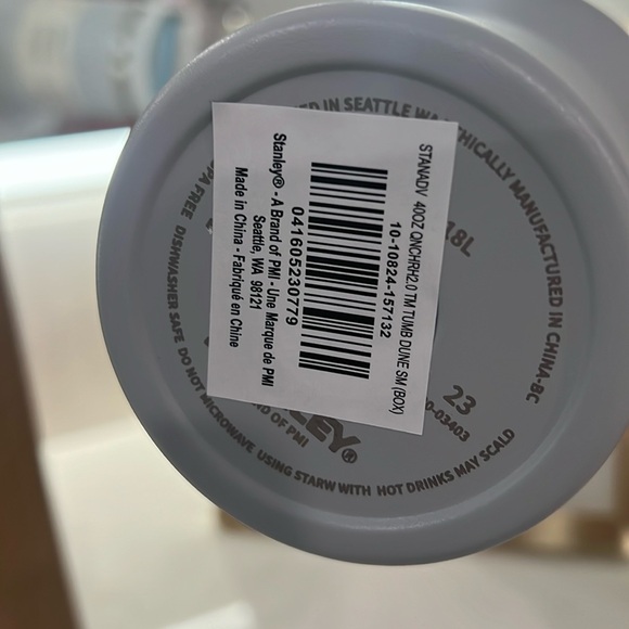 40 oz Stanley - frost color NIB - Picture 6 of 8